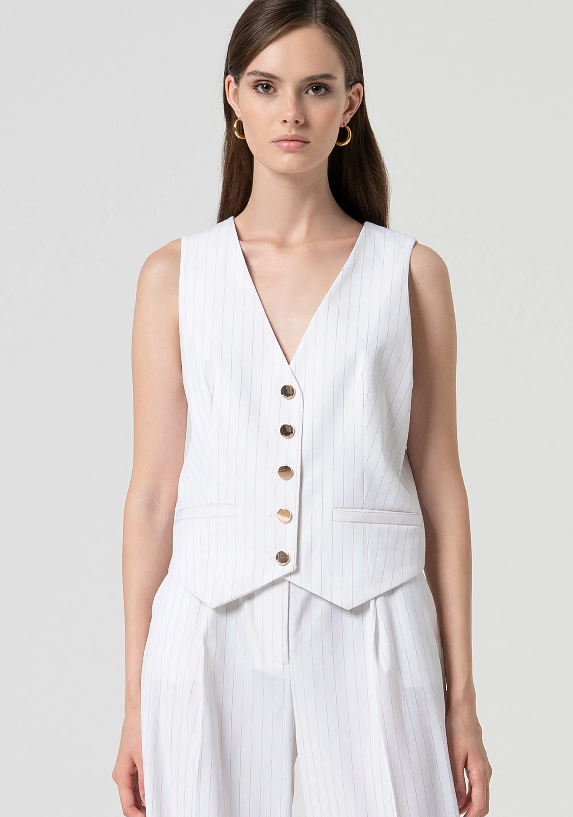 Gilet regular fit with pinstriped fabric and wool