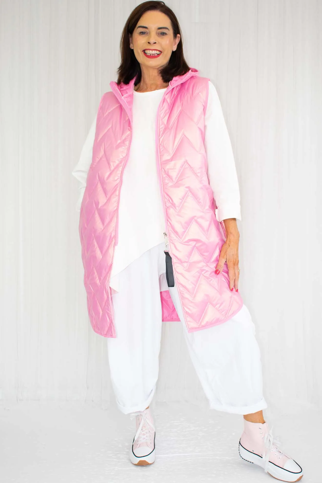 Willoughby Hooded Gilet in Iridescent Pink