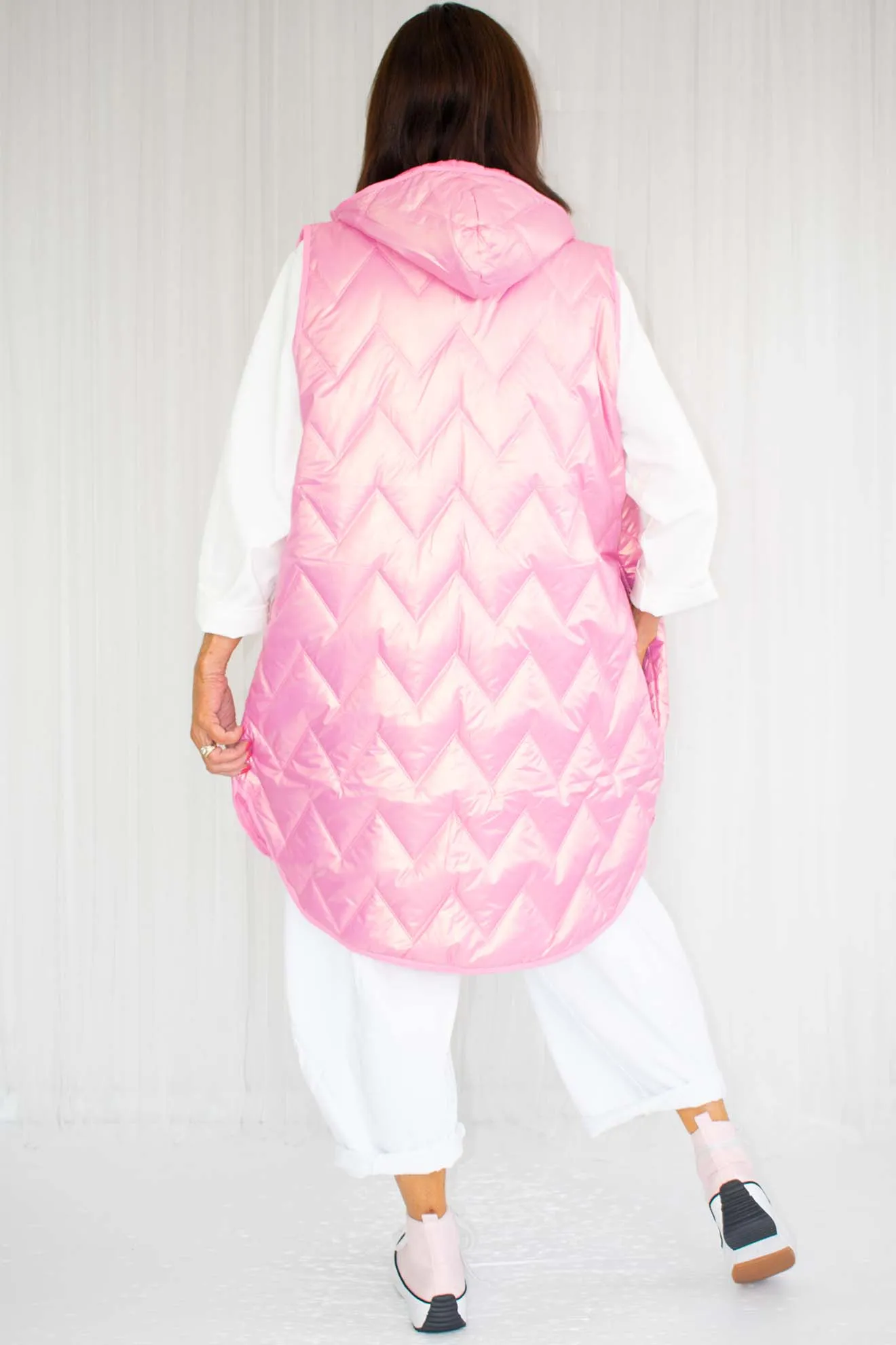 Willoughby Hooded Gilet in Iridescent Pink