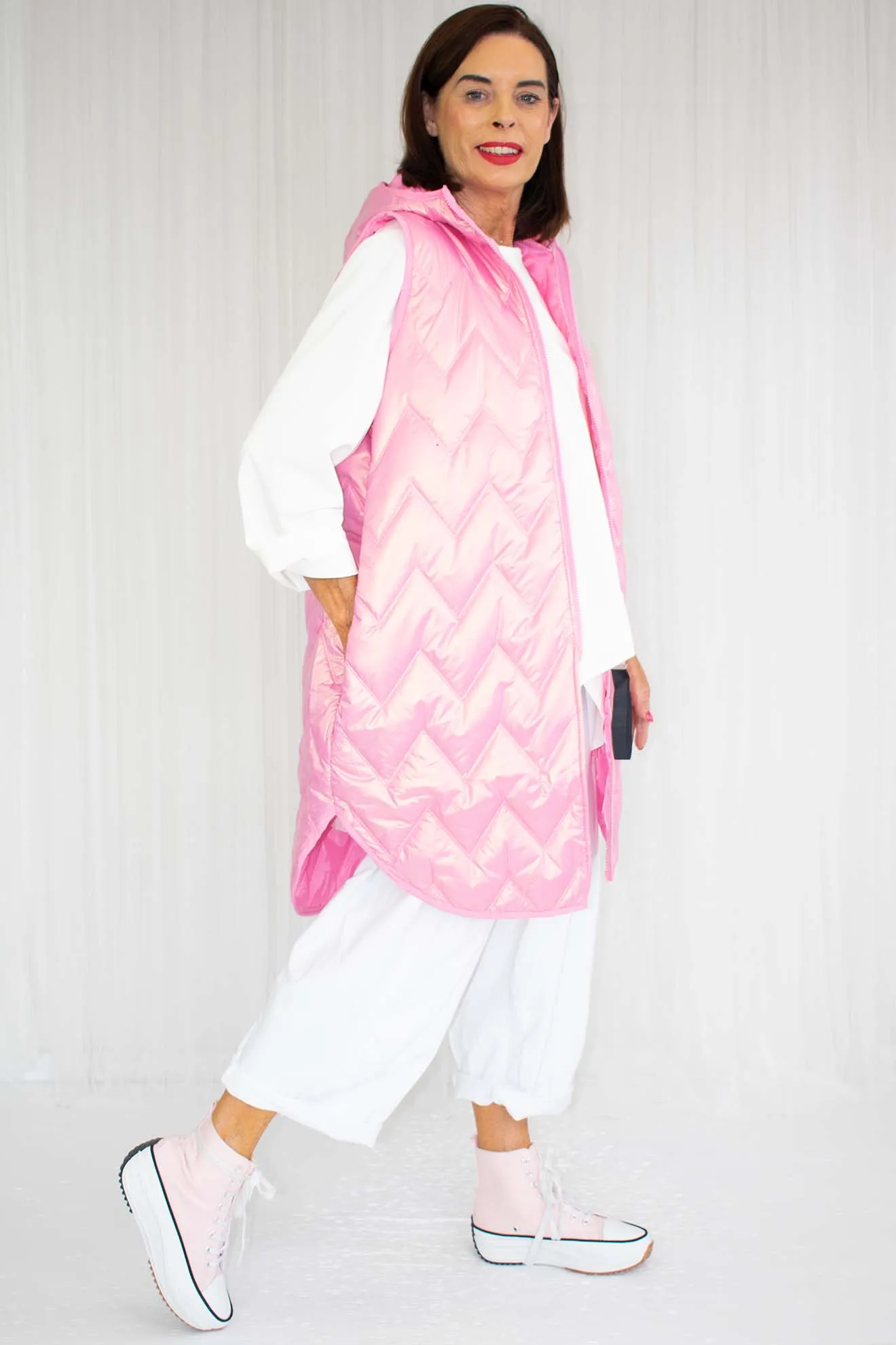 Willoughby Hooded Gilet in Iridescent Pink